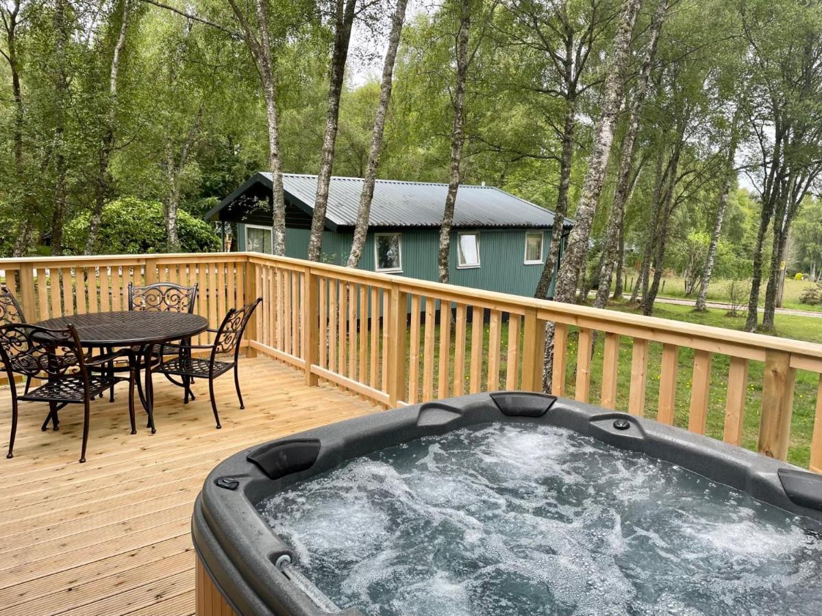 Fern Lodge 2 With Hot Tub Belladrum Extérieur photo
