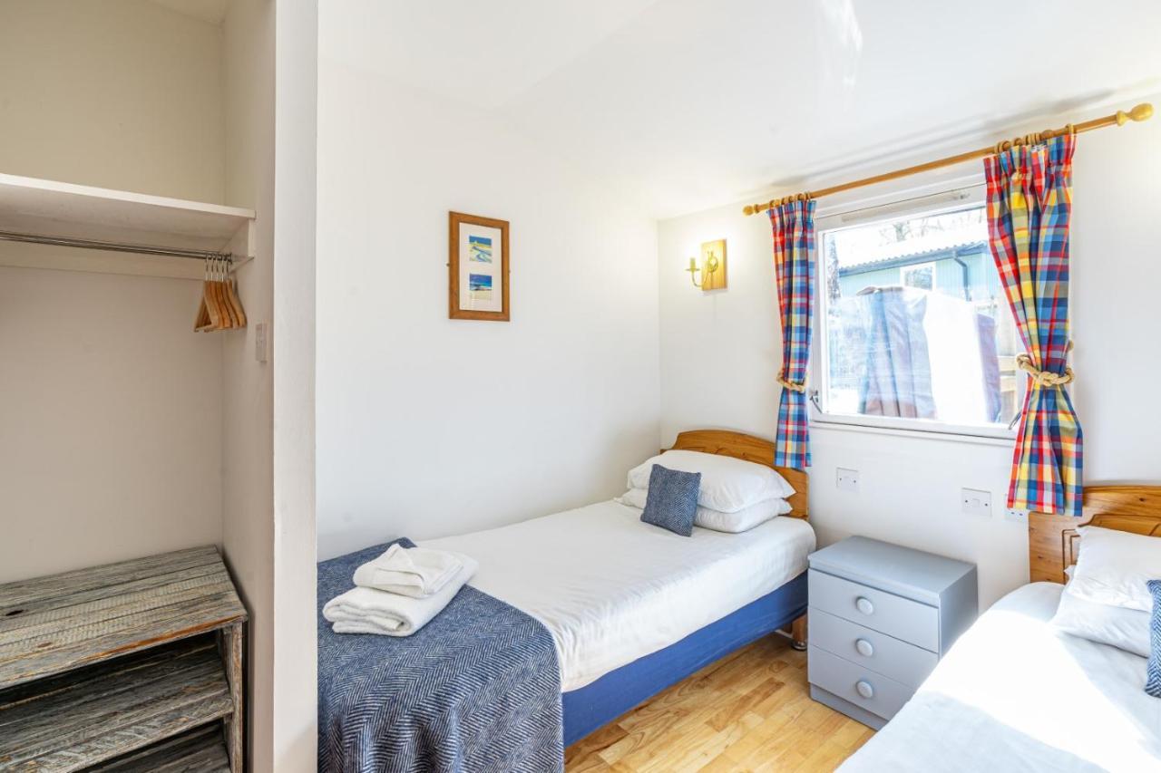 Fern Lodge 2 With Hot Tub Belladrum Extérieur photo