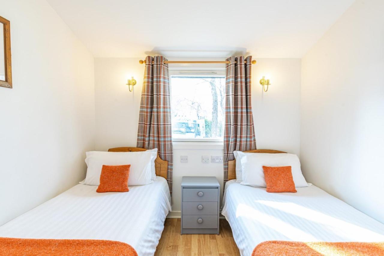 Fern Lodge 2 With Hot Tub Belladrum Extérieur photo
