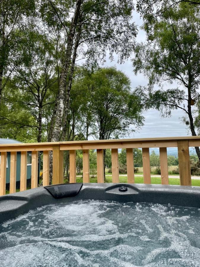 Fern Lodge 2 With Hot Tub Belladrum Extérieur photo